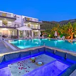 İslamlar 5 Bedroom Secluded With Private Pool Hot Tub *