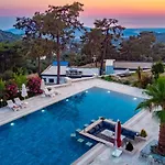 İslamlar 5 Bedroom Secluded With Private Pool Hot Tub Villa Kalkan