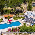 İslamlar 5 Bedroom Secluded With Private Pool Hot Tub Villa Kalkan