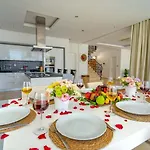 Villa İslamlar 5 Bedroom Secluded With Private Pool Hot Tub
