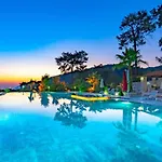 İslamlar 5 Bedroom Secluded With Private Pool Hot Tub Villa