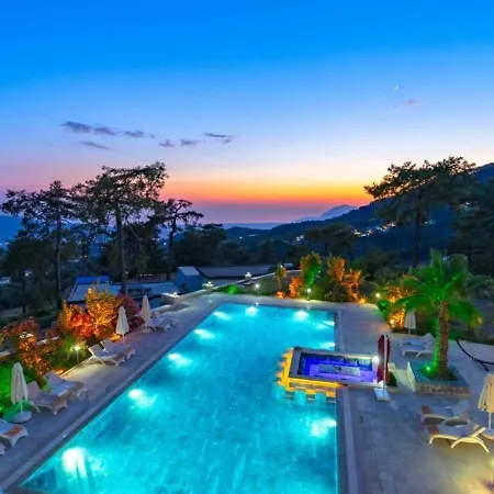 İslamlar 5 Bedroom Secluded With Private Pool Hot Tub