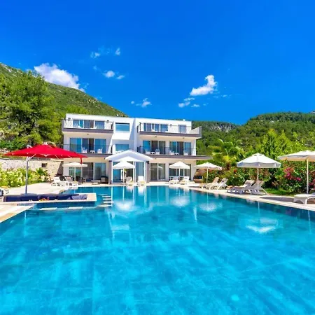 İslamlar 5 Bedroom Secluded With Private Pool Hot Tub Willa