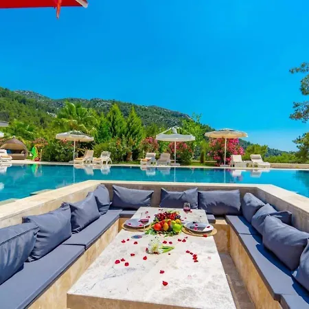 İslamlar 5 Bedroom Secluded With Private Pool Hot Tub *