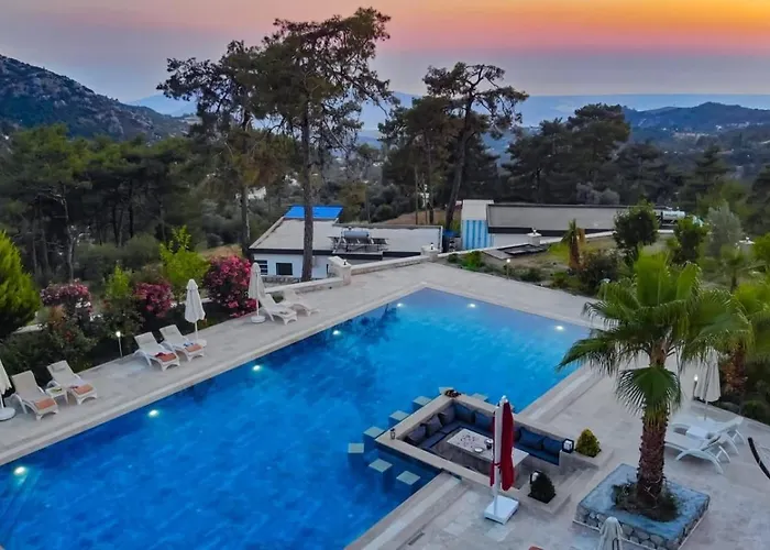 İslamlar 5 Bedroom Secluded With Private Pool Hot Tub Willa *